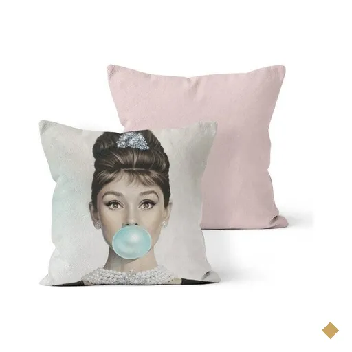 Kit 2 Almofadas Decorativas Own Audrey Hepburn Chiclete - 45x45 cm