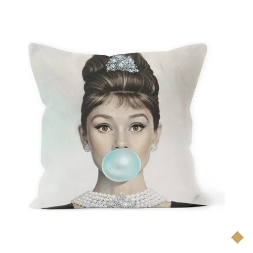 Almofada Decorativa Own Audrey Hepburn Chiclete - 45x45 cm