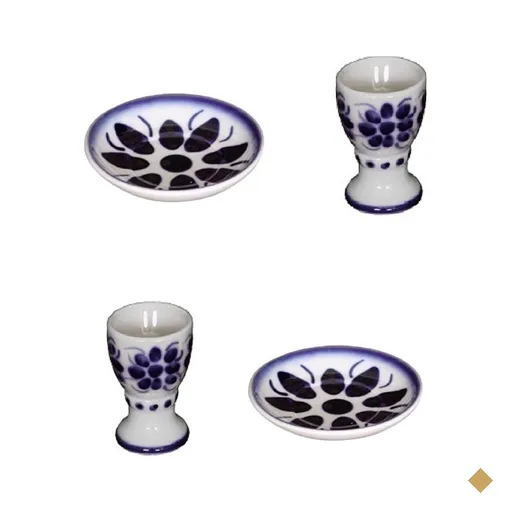 Dois Porta ovos de Porcelana, com Pires feito e pintados a mão, Monte Sião